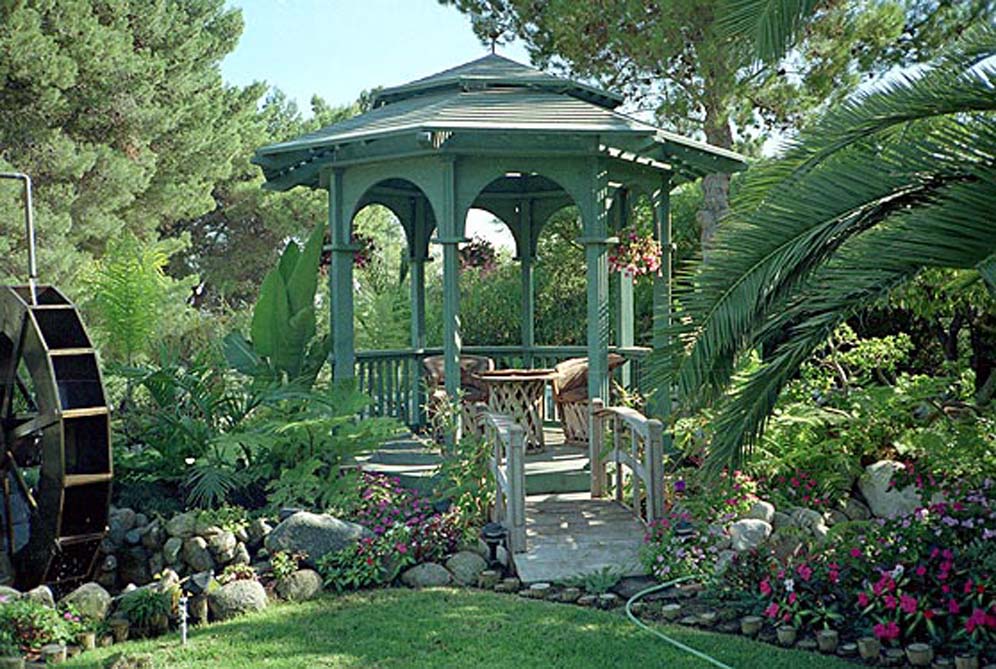 Green Hornet Gazebo