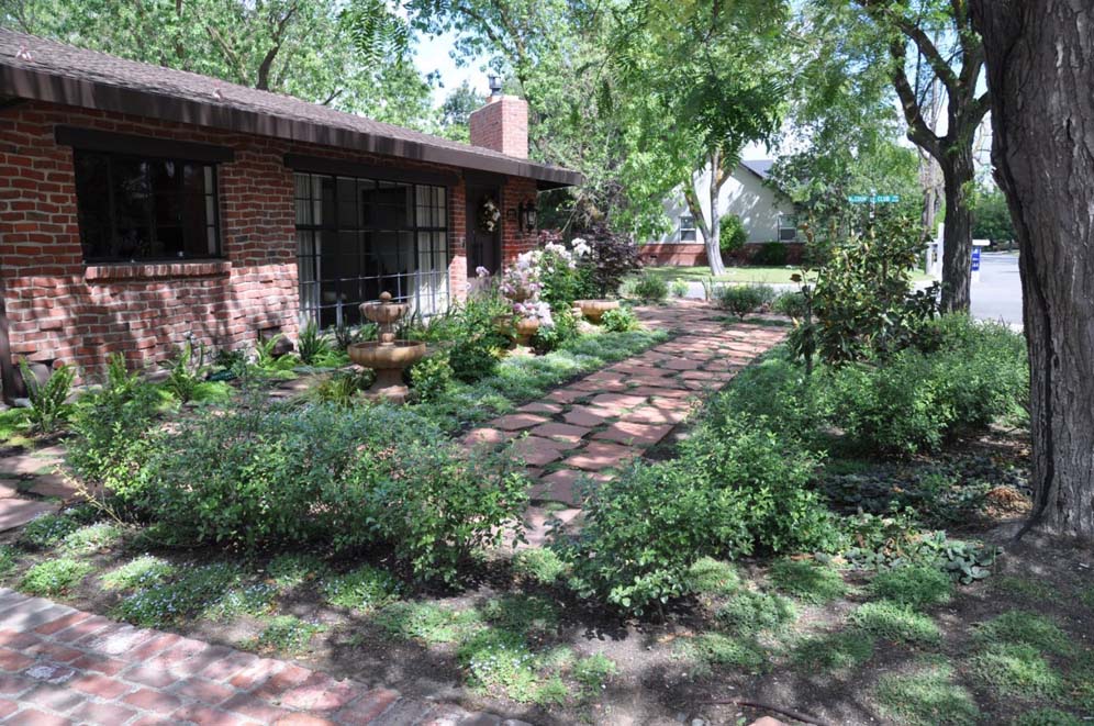 Shaded Stockton Front Yard Walk