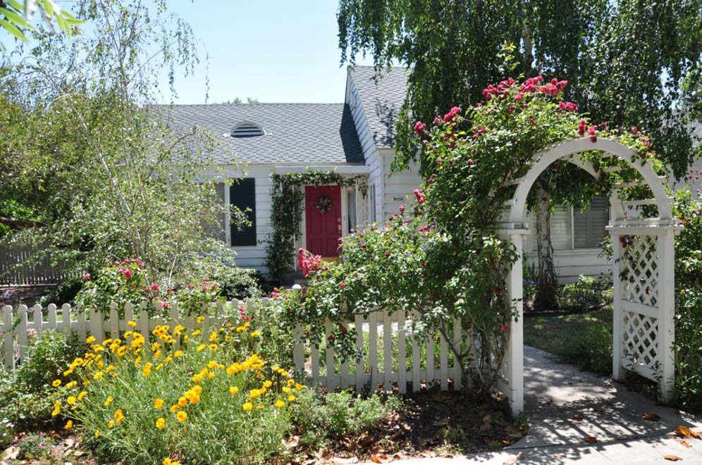 Storybook Picket and Arbor